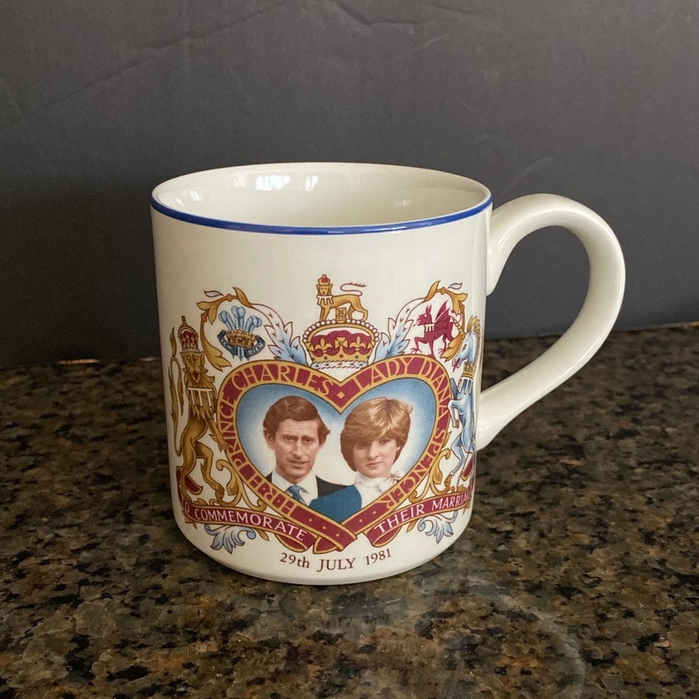 Commemorative mug Prince Charles and Lady Diana Spencer‘s marriage.